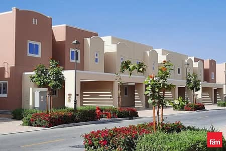 3 Schlafzimmer Townhouse zum zur Miete in Villanova, Dubai - Reihenhaus in Villanova,Amaranta,Amaranta 2, 3 schlafzimmer, 148000 AED - 16147802 3 Schlafzimmer Townhouse zum zur Miete in Villanova, Dubai - Reihenhaus in Villanova,Amaranta,Amaranta 2, 3 schlafzimmer, 148000 AED - 16147802