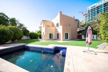 5 Bedroom Villa for Sale in Dubai Sports City, Dubai - Vacant | Corner Villa | Large Plot | Type C2