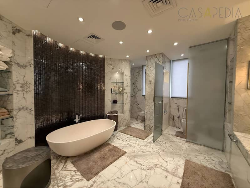 10 1325 BATHTUB. jpeg