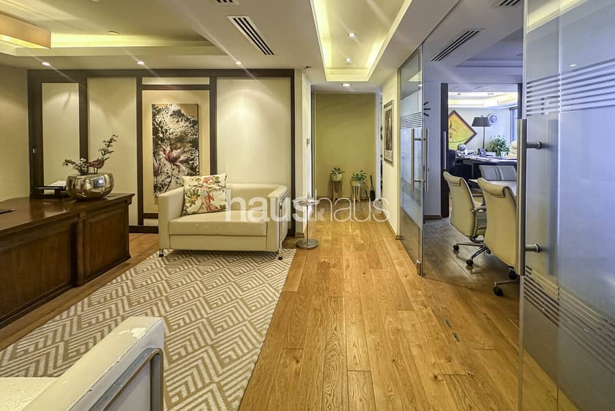 Büro in Business Bay,Executive Towers,Executive Tower D (Aspect Tower), 230000 AED - 16148372 Büro in Business Bay,Executive Towers,Executive Tower D (Aspect Tower), 230000 AED - 16148372