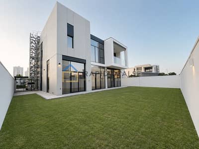 5 Bedroom Villa for Rent in Al Furjan, Dubai - Single Row 5BR+M Corner Villa with Drivers Room