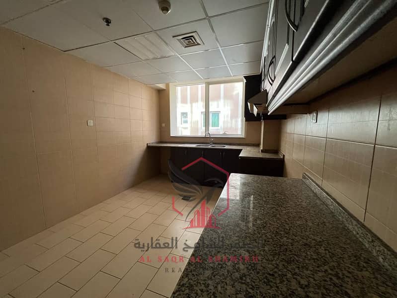 18 ad4e93bd-6e24-4ded-94a7-806d44a1ec33. jpg