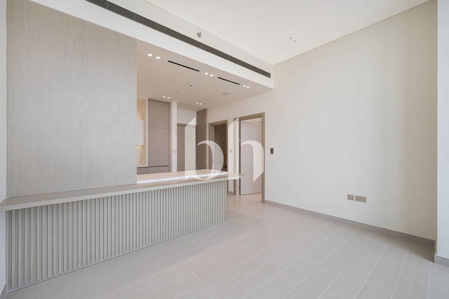 3 images image img