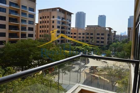Freshly Renovated | 4 Bed room + Maid room Freshly Renovated | 4 Bed room + Maid room