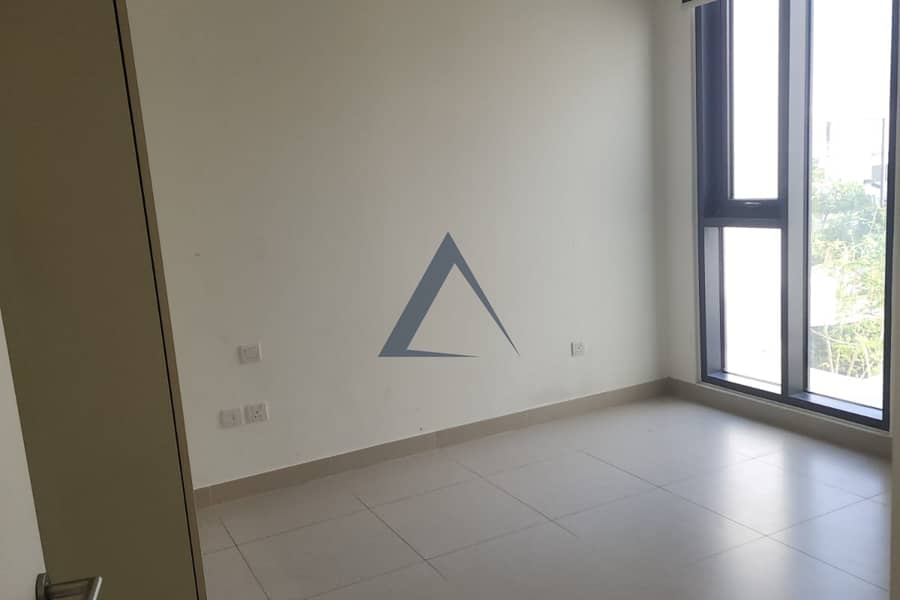 12 Property Image