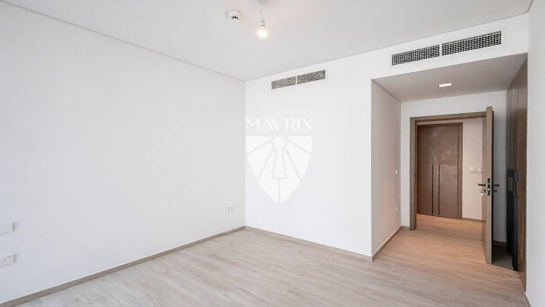 4 Image 4