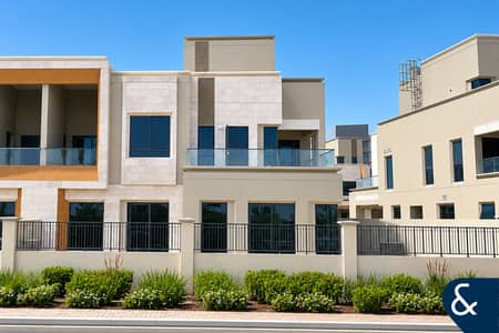5 Bedroom Townhouse for Sale in DAMAC Lagoons, Dubai - Genuine Re-sale | Single Row | Prime Plot