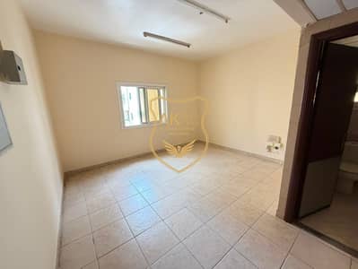 Estudio para en Alquiler en Al Ghuwair, Sharjah - 2f35c792-044b-4aa9-bb5c-f28465806a58. jpg Estudio para en Alquiler en Al Ghuwair, Sharjah - 2f35c792-044b-4aa9-bb5c-f28465806a58. jpg