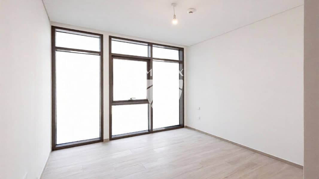 9 Image 9