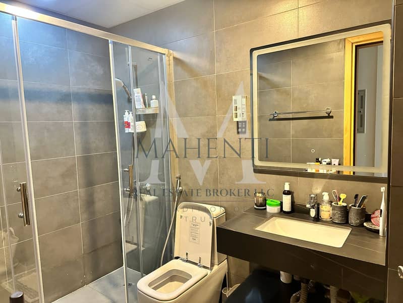 6 Furnished Studio Lincon Park Arjan 6. jpeg