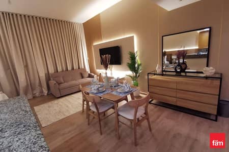 Studio te Huur in Business Bay, Dubai - Appartement in Business Bay，Bay Square，Bay Square 9, 85000 AED - 16153414