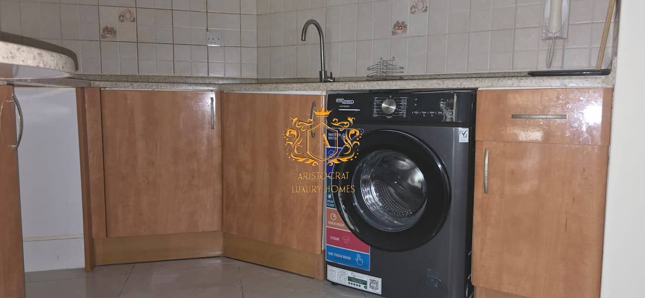 8 Kitchen 01. jpeg