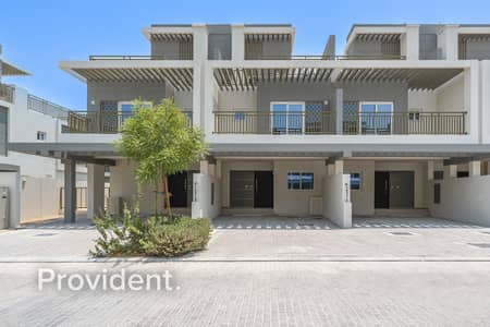 3 Camere Townhouse in vendita a DAMAC Hills 2 (Akoya by DAMAC), Dubai - Villetta a schiera a DAMAC Hills 2 (Akoya by DAMAC)，Camelia, 3 camere da letto, 1750000 AED - 16153045