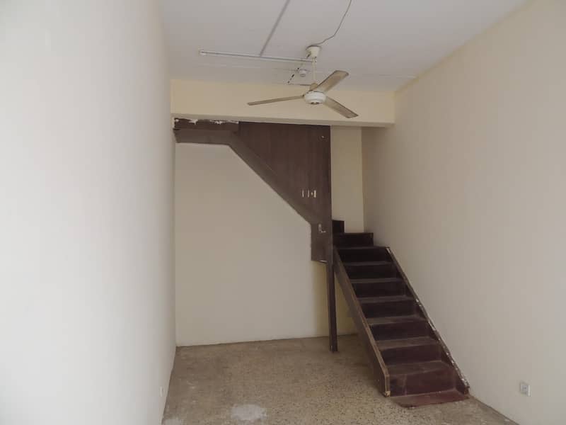 SHOP AVAILABLE FOR RENT NEAR ASTORIA HOTEL SHOP AVAILABLE FOR RENT NEAR ASTORIA HOTEL