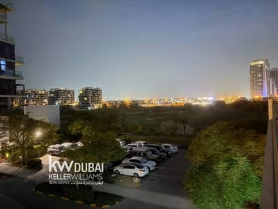 Estudio para en Venta en DAMAC Hills, Dubai - Apartamento en DAMAC Hills，Golf Town，Golf Terrace，Golf Terrace A, 680000 AED - 16155264