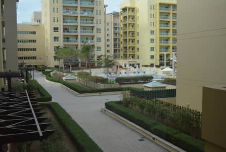 Well maintained like new 1BHK for sale in the greens Well maintained like new 1BHK for sale in the greens