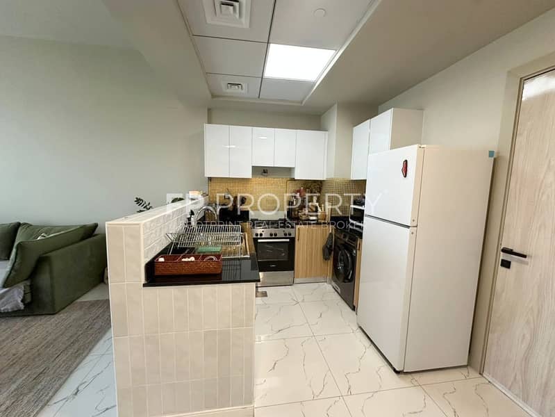 11 Alexis Tower 519-6. jpg