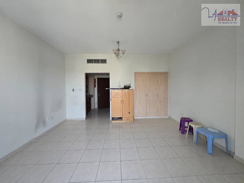 3 45ff3dbc-26e4-4120-8624-286774cd9836. jpg