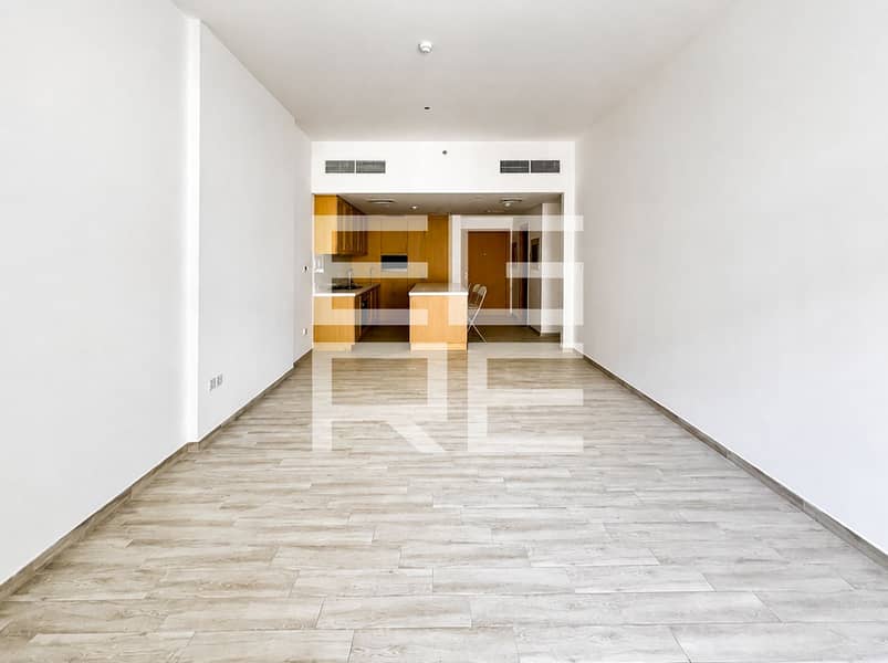 Big Layout | Vibrant unit | Prime Location Big Layout | Vibrant unit | Prime Location