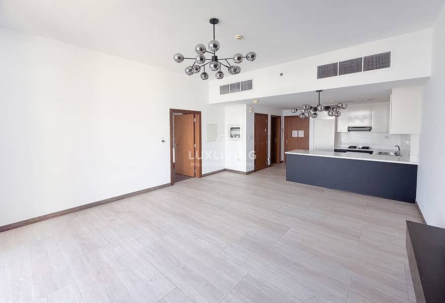 Highest Floor | Vacant | Spacious Layout Highest Floor | Vacant | Spacious Layout