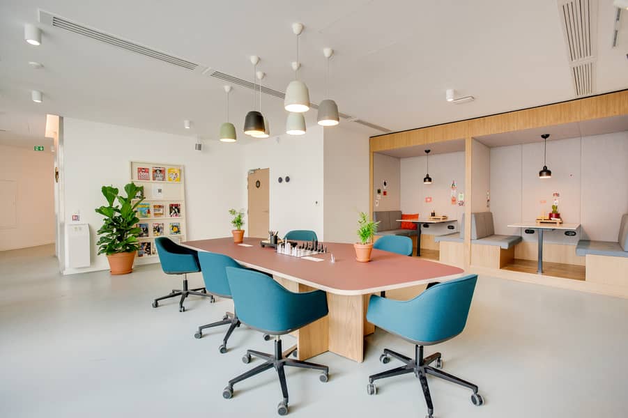 3 Business Lounge Spaces SpacesBoulogneReine DynamicBusinessClubWithoutPeople. jpg