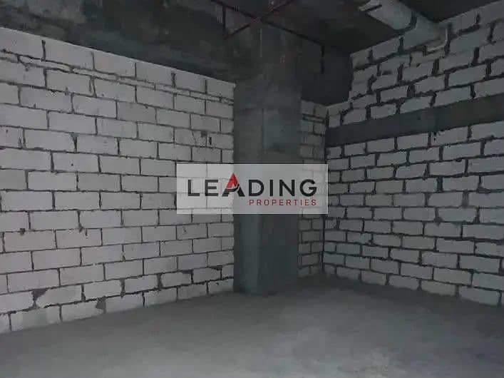 2 859100907-1066x800. webp