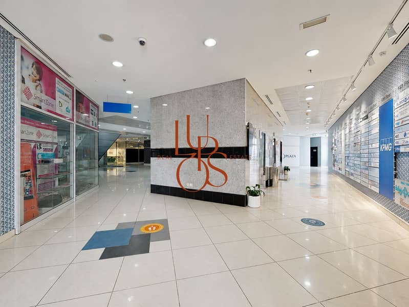 27 11_IT_Plaza_interior_directory_HD_4x3. jpg