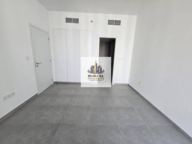 7 156517. jpg