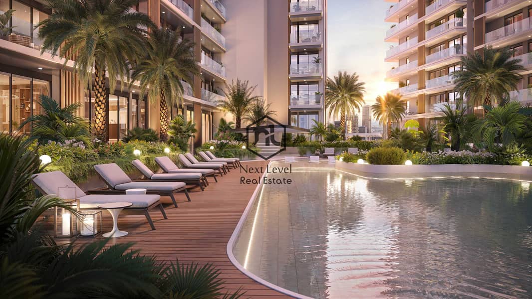 5 The Hillgate - pool deck. jpg