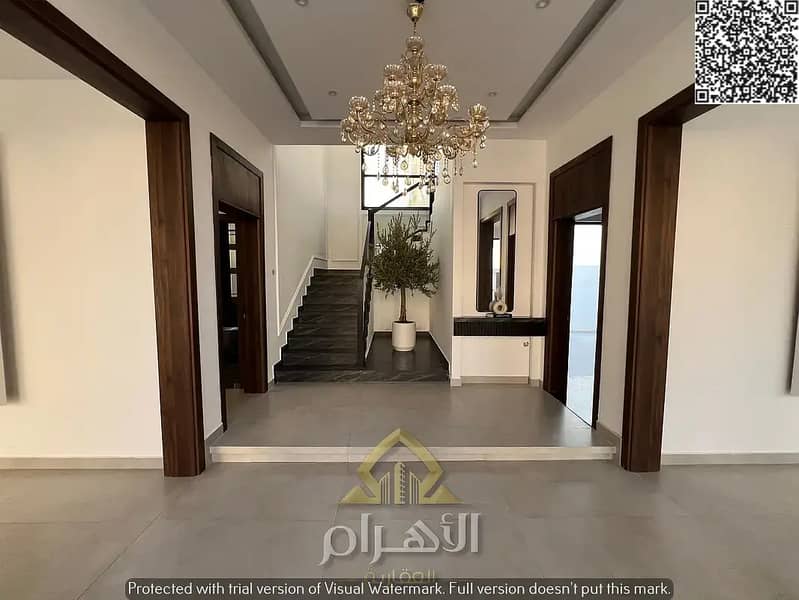 24 845492484-1066x800. webp