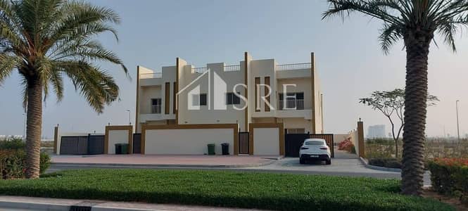 فیلا 10+ غرف نوم للايجار في جبل علي، دبي - فیلا في تلال جبل علي،جبل علي 10 غرف 450000 درهم - 16152789