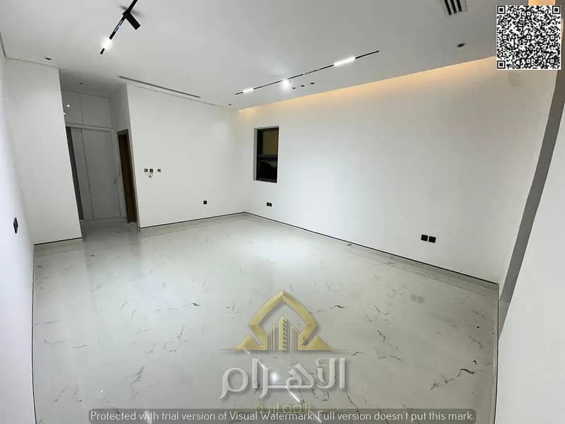 11 838097271-1066x800. webp