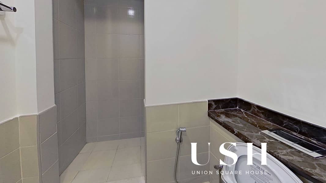 7 Dubailand-Serena-Bathroom 1. jpg