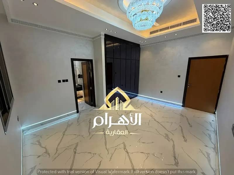 16 852693018-1066x800. webp