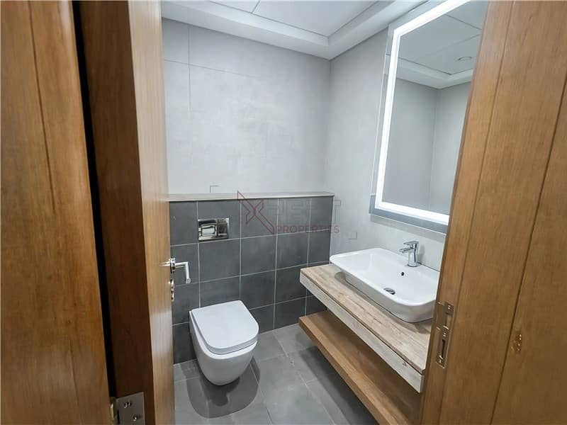 8 Image 8