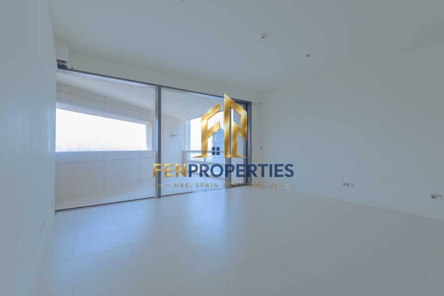 7 02_FEN-UAE-FOS-MT-1402_LIV. jpg