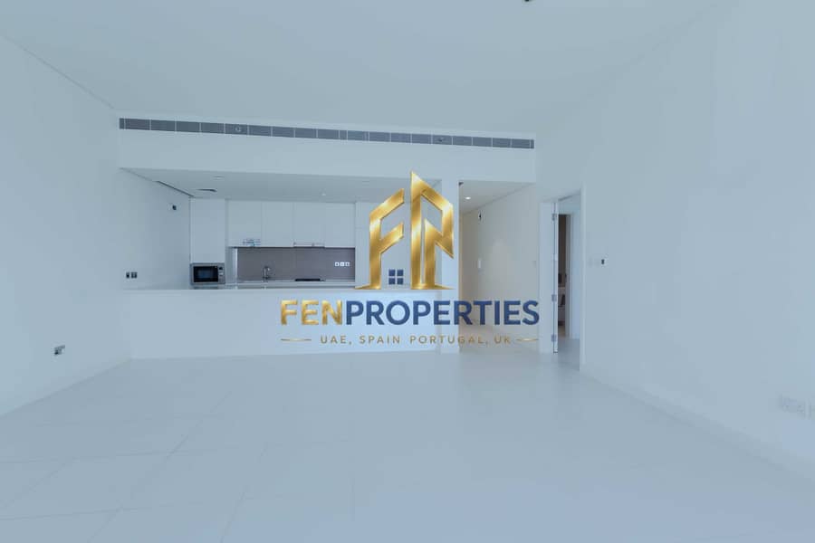 15 03_FEN-UAE-FOS-MT-1402_LIV. jpg