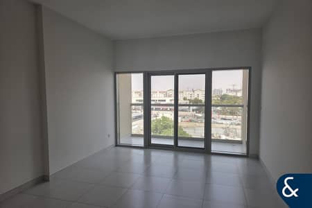 1 Bedroom Apartment for Rent in Motor City, Dubai - 1 Bed | Well Maintained | Open Plan Living