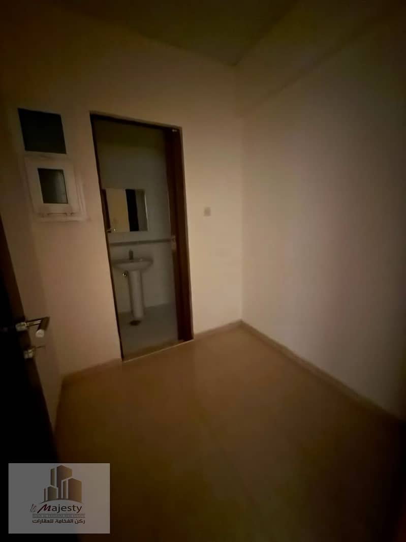 2 1000475852. jpg