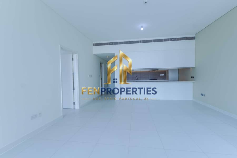11 03_FEN-UAE-FOS-MT-0407_LIV-2. jpg