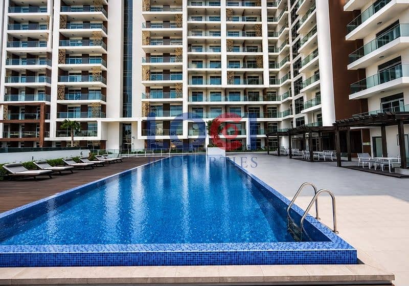 20 pool 01. jpeg