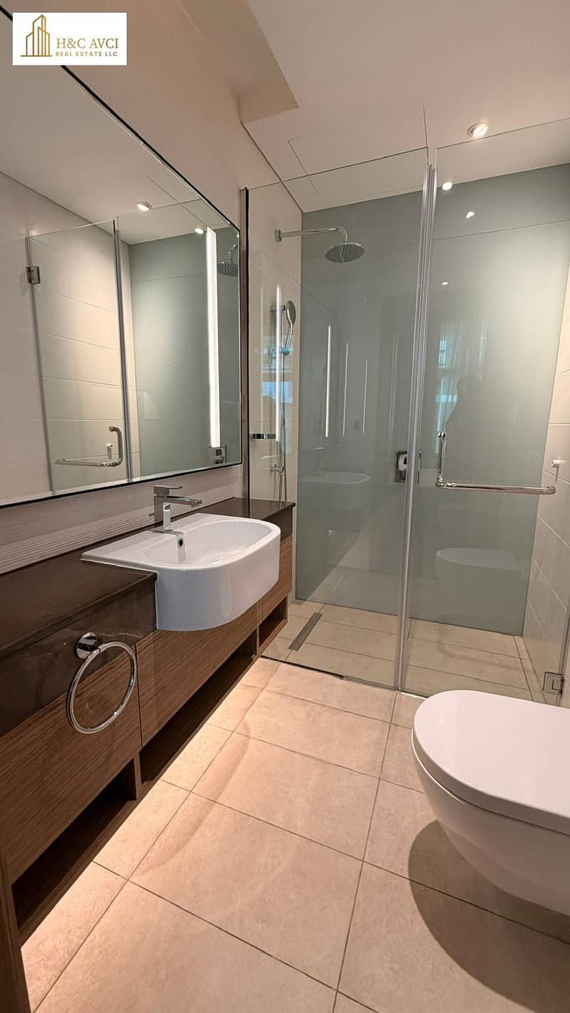 26 aff bath room. jpeg