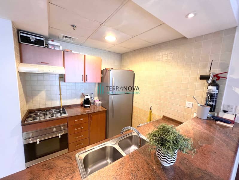 5 Kitchen 03. JPG