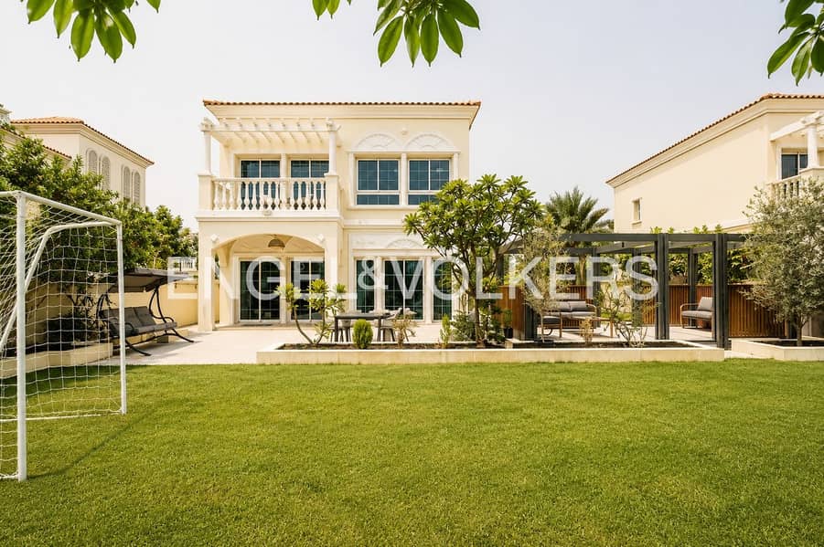 Fully Upgraded | Furnished | Quiet | Vacant Fully Upgraded | Furnished | Quiet | Vacant