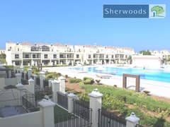 Next to the Pool - Huge 3 Beds - Clean and Cosy