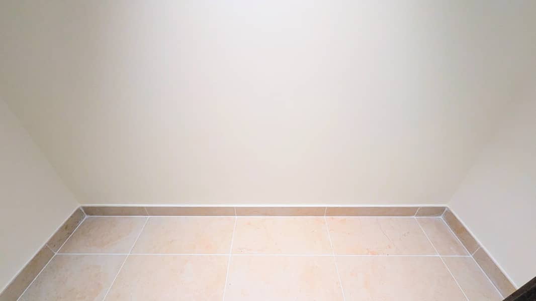 19 1000877631. jpg