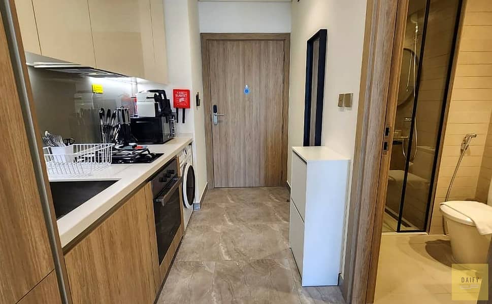 37 11_kitchen_entrance. jpg