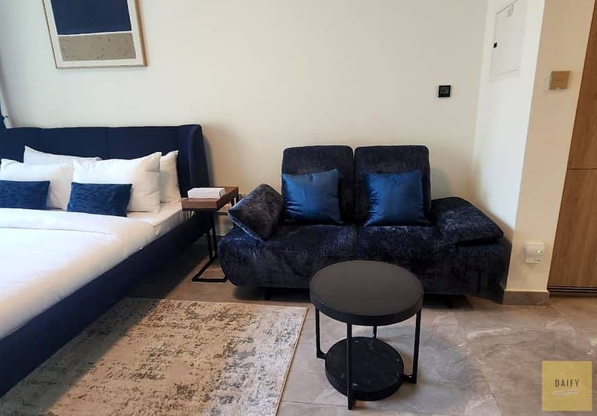 39 05_sofa_area. jpg