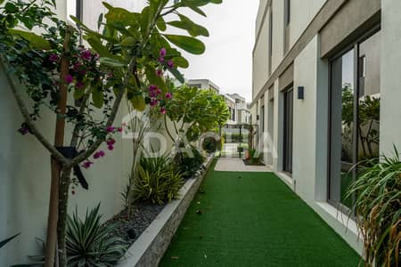 4 Bedroom Villa for Rent in Tilal Al Ghaf, Dubai - Single Row | Opposite Amenities | Balcony