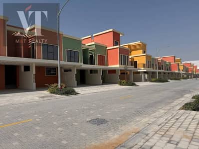 3 habitaciones Townhouse para en Venta en DAMAC Lagoons, Dubai - IMG-20260429-WA0008. jpg